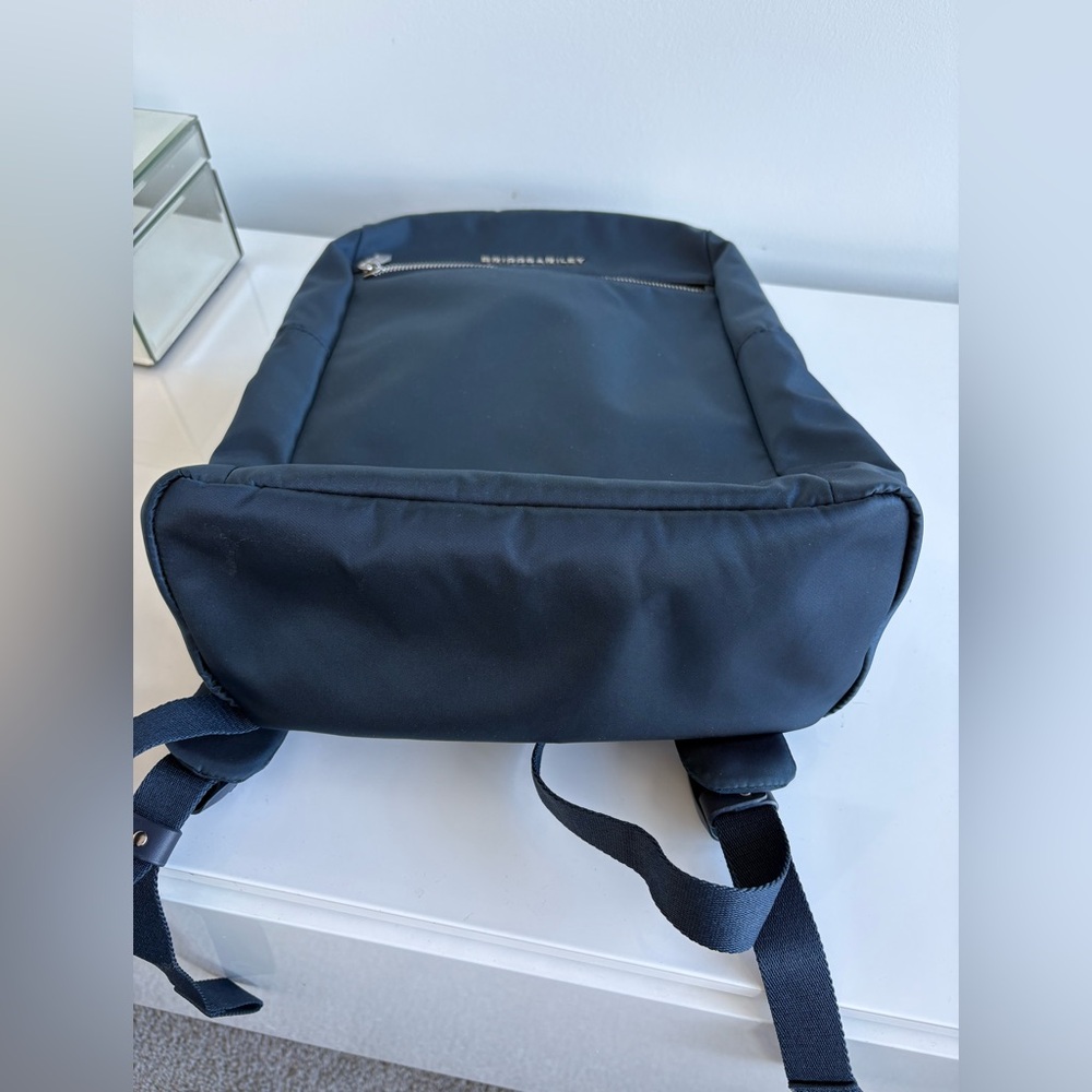 NWOT Briggs & Riley slim Rhapsody navy backpack - Picture 11 of 15